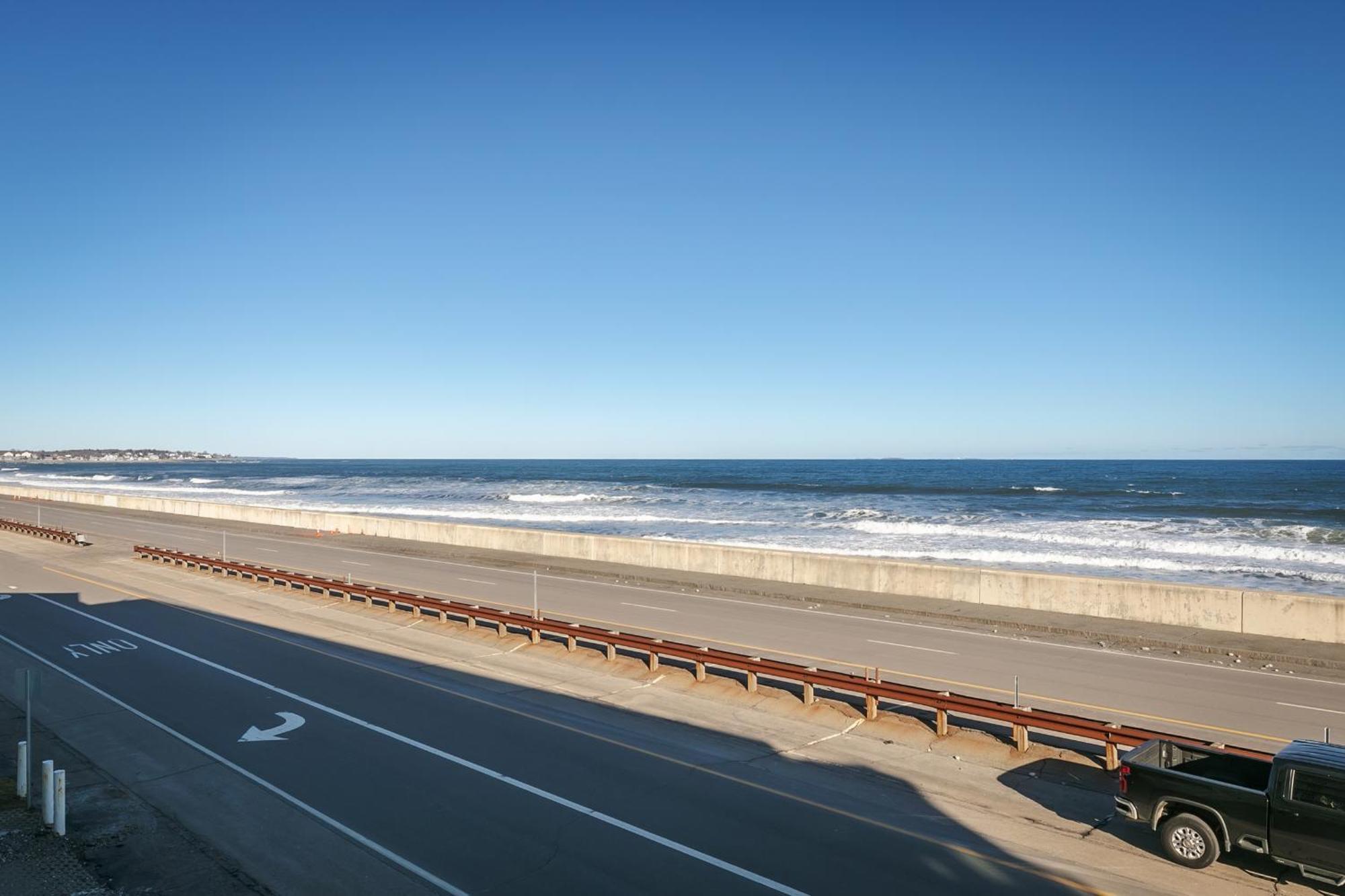 Direct Oceanfront Studio Suite! 汉普顿 外观 照片