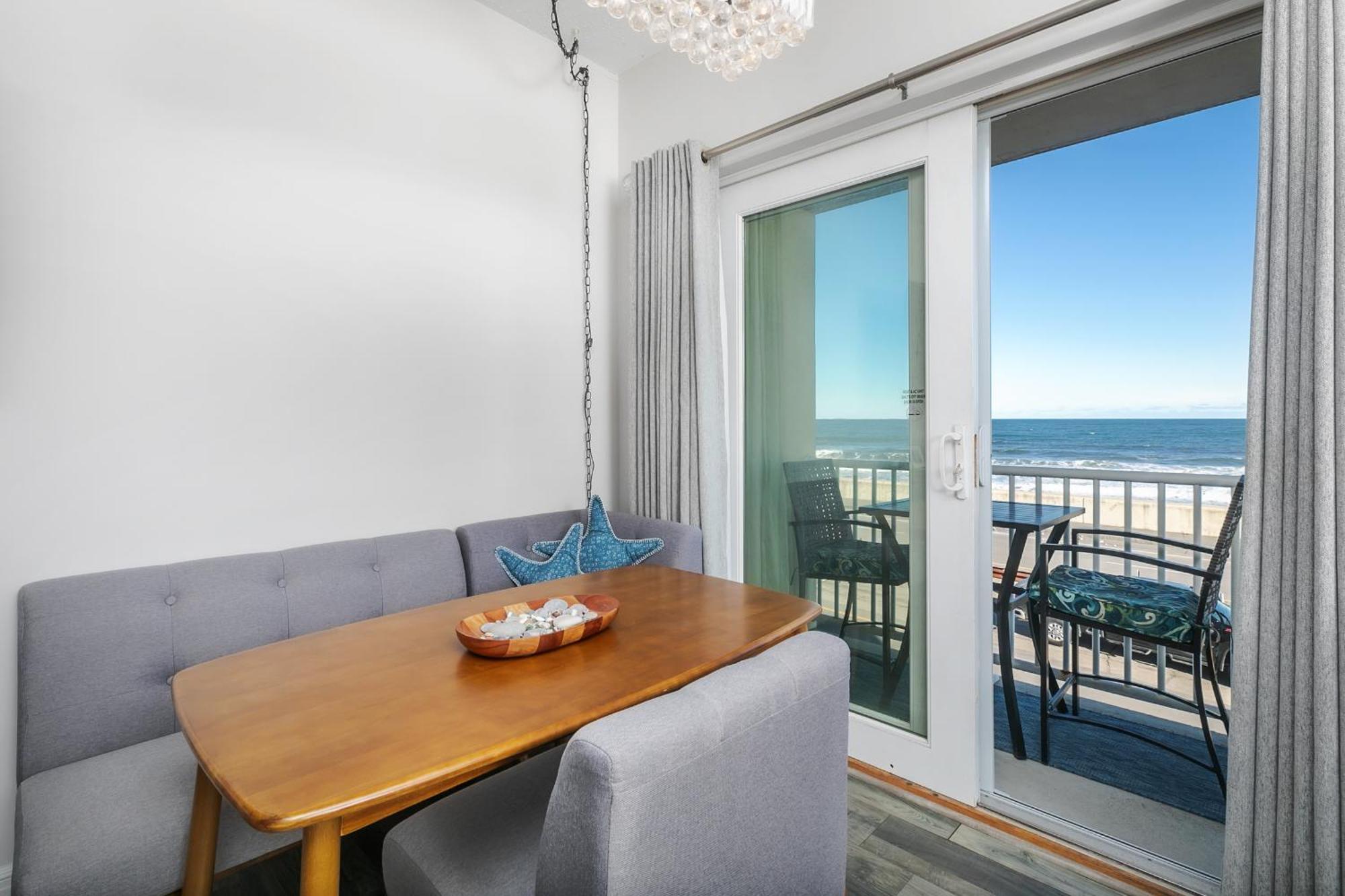 Direct Oceanfront Studio Suite! 汉普顿 外观 照片