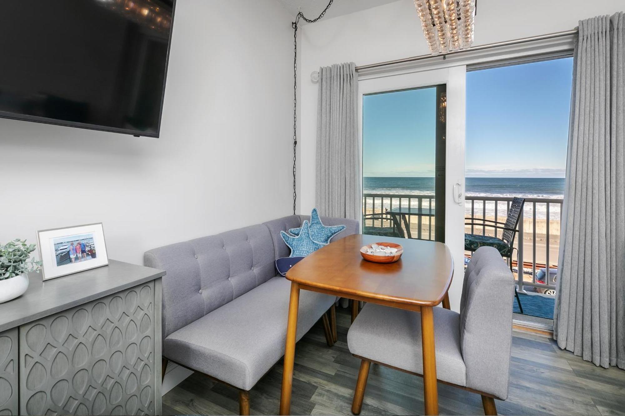Direct Oceanfront Studio Suite! 汉普顿 外观 照片
