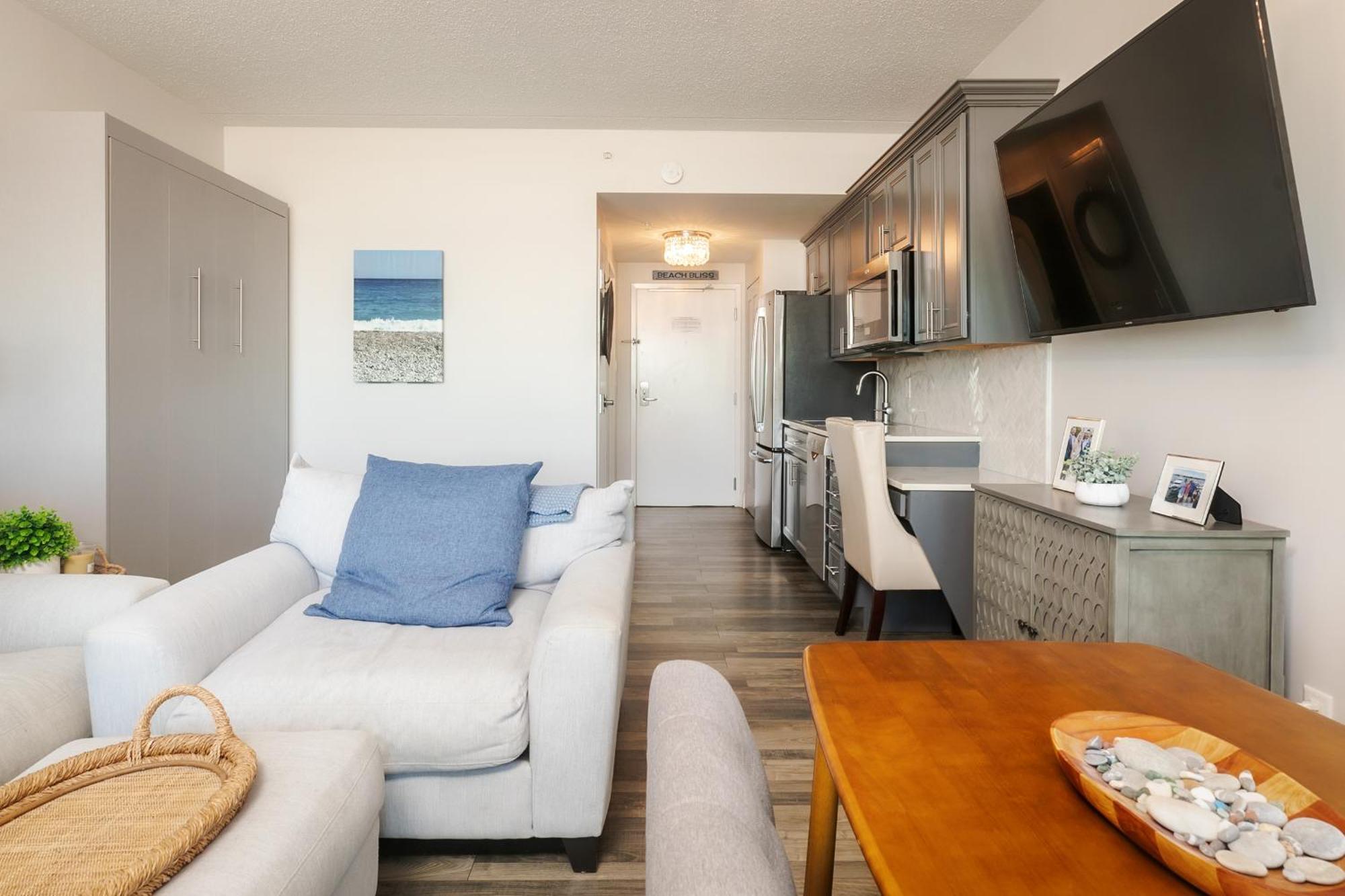 Direct Oceanfront Studio Suite! 汉普顿 外观 照片